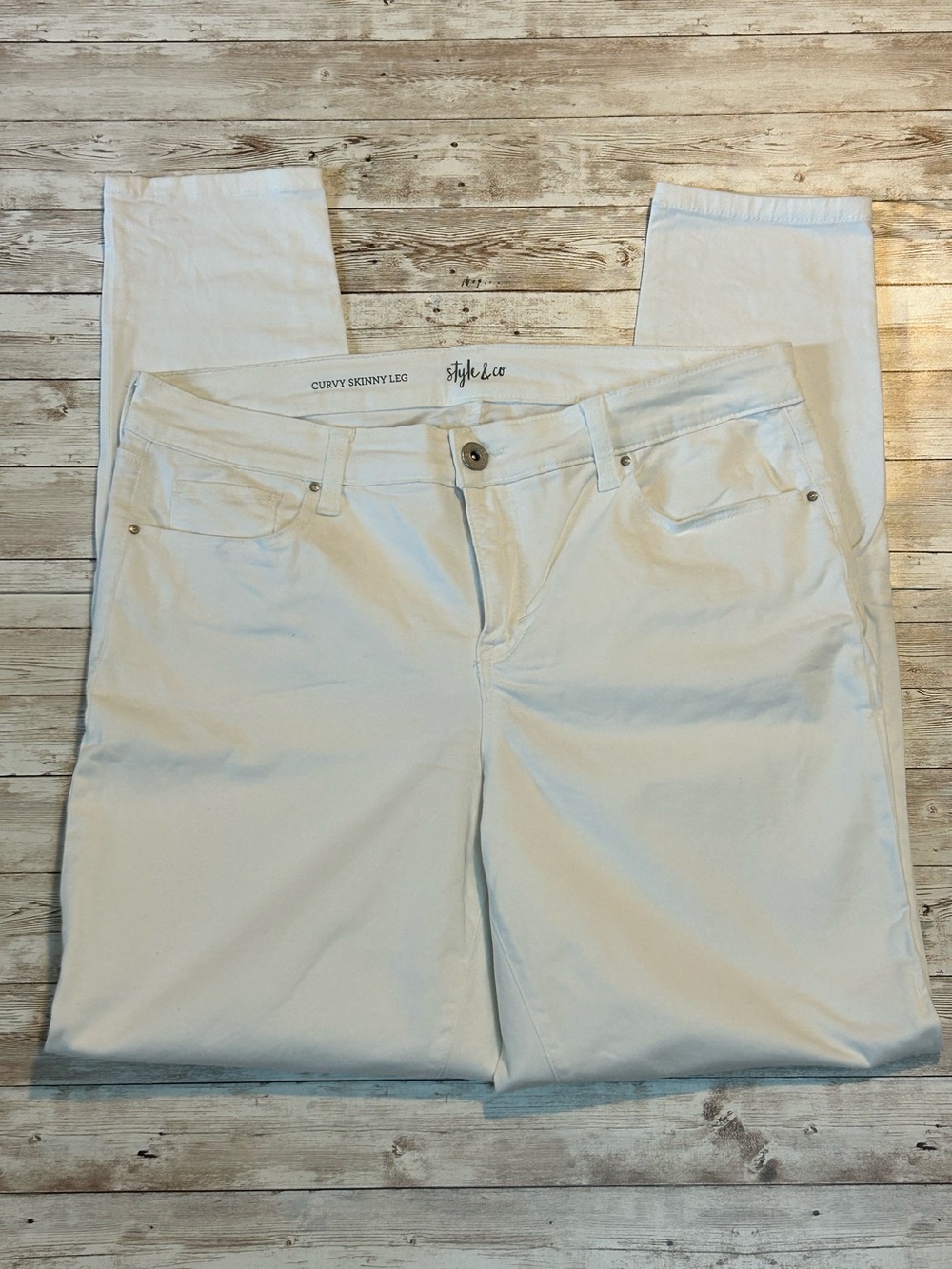 Style & Co. White Curvy Skinny Jeans -size 10L